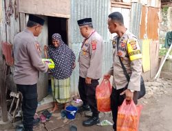 Peduli Warga Kurang Mampu, Personel Polsek Banda Sakti Bagikan Puluhan Nasi Kotak Jelang Buka Puasa