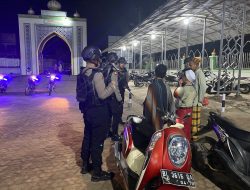 Pengamanan Shalat Tarawih, Tim URC Polres Lhokseumawe Sambang Remaja