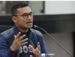 Zulfadli Dilantik dan Disumpah Jadi Ketua DPRA