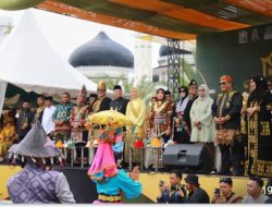 Kontingen Pidie Dalam PKA Memukau Ribuan Pengunjung