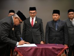 Pj Gubernur Aceh Lantik Manajemen BPKS dan Direksi PT PEMA, Bustami: Humas perlu diperkuat.