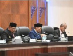 Pj Gubernur Safrizal Ikuti Paripurna DPR Aceh, Terkait Qanun APBA 2025