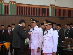 Mualem Lantik Suhaidi dan Maliki Bupati dan Wakil Bupati Gayo Lues