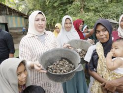 Ketua PKK Aceh Dukung Pembentukan Koperasi Desa di Gampong Crueng, Pidie