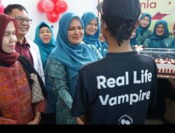 Istri Wakil Gubernur Aceh Santuni Pasien Talasemia di RSUDZA