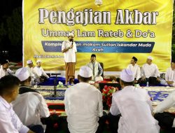 Mualem Hadiri Zikir Akbar di Makam Sultan Iskandar Muda