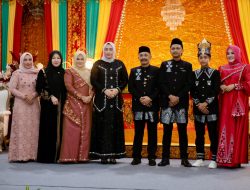 Ketua TP PKK Aceh Hadiri Kenduri Peusijuek Putra Bupati Pidie