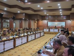Gubernur Mualem Pimpin Rapim, Dorong Percepatan Realisasi APBA 2025