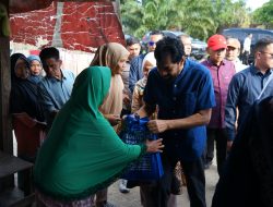 Mualem Tinjau Calon Penerima Rumah Layak Huni di Aceh Singkil