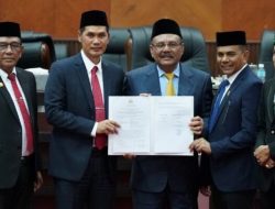 DPRA dan Gubernur Sepakat APBA 2024, Fraksi Sampaikan Catatan Kritis
