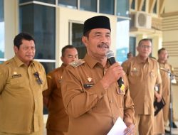 Serahkan 101 SK PPPK Tahap II dan CPNS Lulusan IPDN, Wabup Aceh Besar Ajak ASN Tingkatkan Disiplin dan Syukuri Amanah