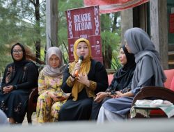 Ketua TP PKK Aceh Besar Ajak Orang Tua Jadi Tempat Terbaik Anak Berbagi Cerita