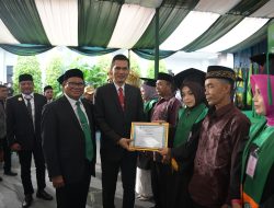 Sekda Aceh Beri Sambutan Pada Wisuda UNIKI 2025