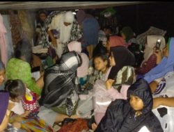 Teriakan Minta Tolong dari Atap Rumah: Puluhan Warga Tambon Tunong Bertahan Dua Hari Tanpa Makan