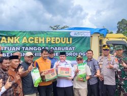 Gubernur Aceh Mualem dan Dirut BAS Salurkan Bantuan ke Subulussalam