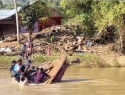 Pastikan Penanganan Wilayah Terisolasi, Rakit Wagub Sempat Terbalik