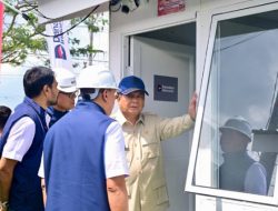 Gubernur dan Wagub Aceh Dampingi Presiden Tinjau Huntara Aceh Tamiang