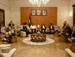 Gubernur Mualem di Kediaman Dubes UEA Paparkan Peluang Investasi