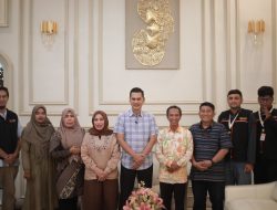 Sekda Aceh Terima Tim Pendataan Sensus Ekonomi 2026 di Kediaman Resmi