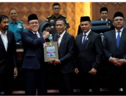 Penyerahan LHP LKPD TA 2025 dan Kinerja Pengelolaan Dana Otsus oleh BPK RI