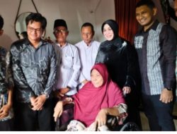 Dinsos Kota Banda Aceh Salurkan Bantuan Kursi Roda