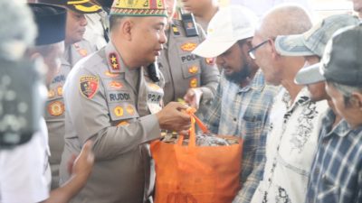 Kapolda Aceh Serahkan 1.000 Paket Sembako untuk Masyarakat Terdampak Bencana di Bireuen