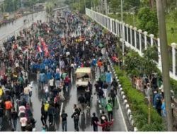 UU Perampasan Aset  Tak Kunjung Selesai Masa Geruduk Gedung DPR-RI
