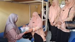 Jumat Berkah, Plt Ketua DWP Aceh Berbagi dengan Keluarga Pasien